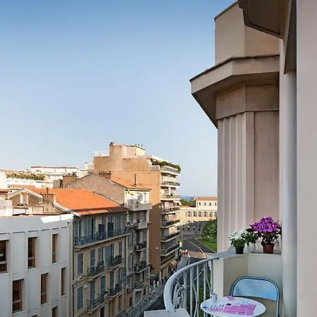 Les Pervenches Apartment *